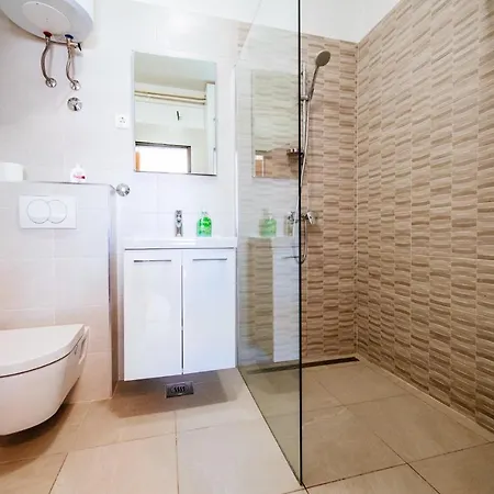 ヴィラ Malinina *