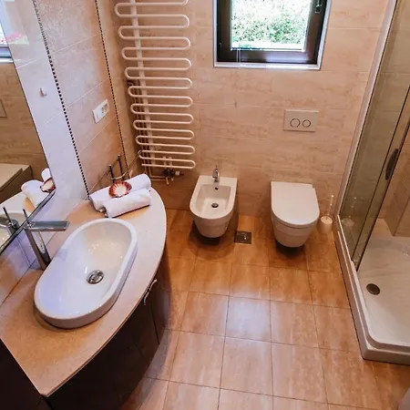 Malinina Villa Mali Iž