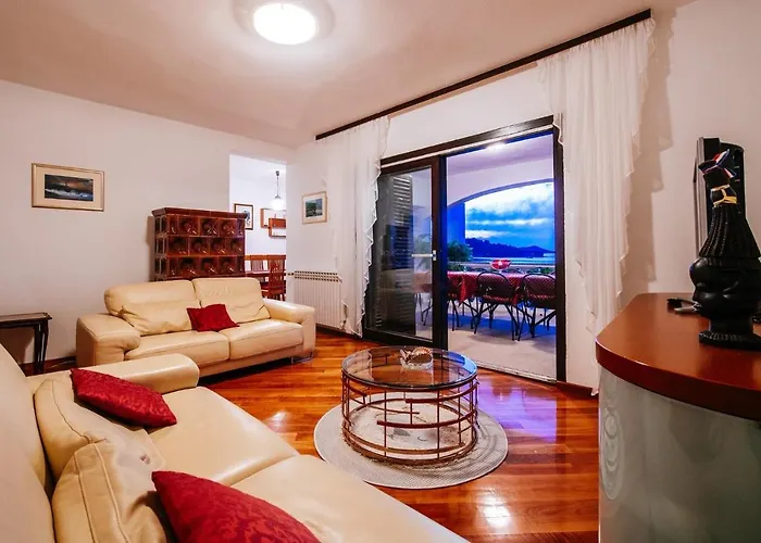 Βίλα Malinina Mali Iž