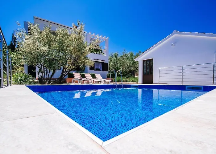 Malinina Villa *