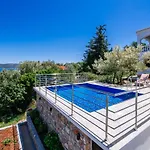 Malinina Villa *