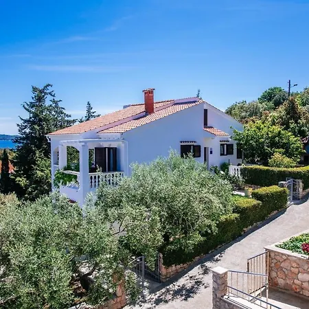 Malinina Villa *