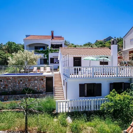 Malinina Mali Iž